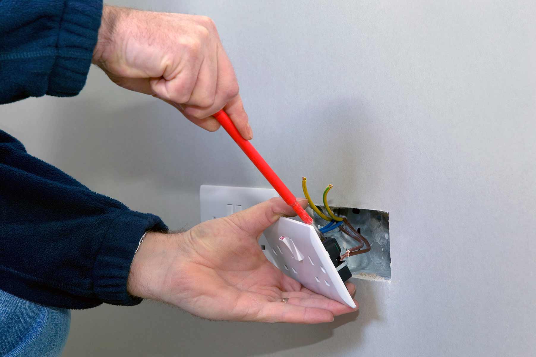 Our electricians can install plug sockets for domestic and commercial proeprties in Stocksbridge and the local area. 